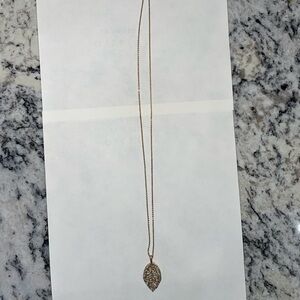 Like New Lia Sophia Reversible Gold leaf pendant necklace  29”-32”